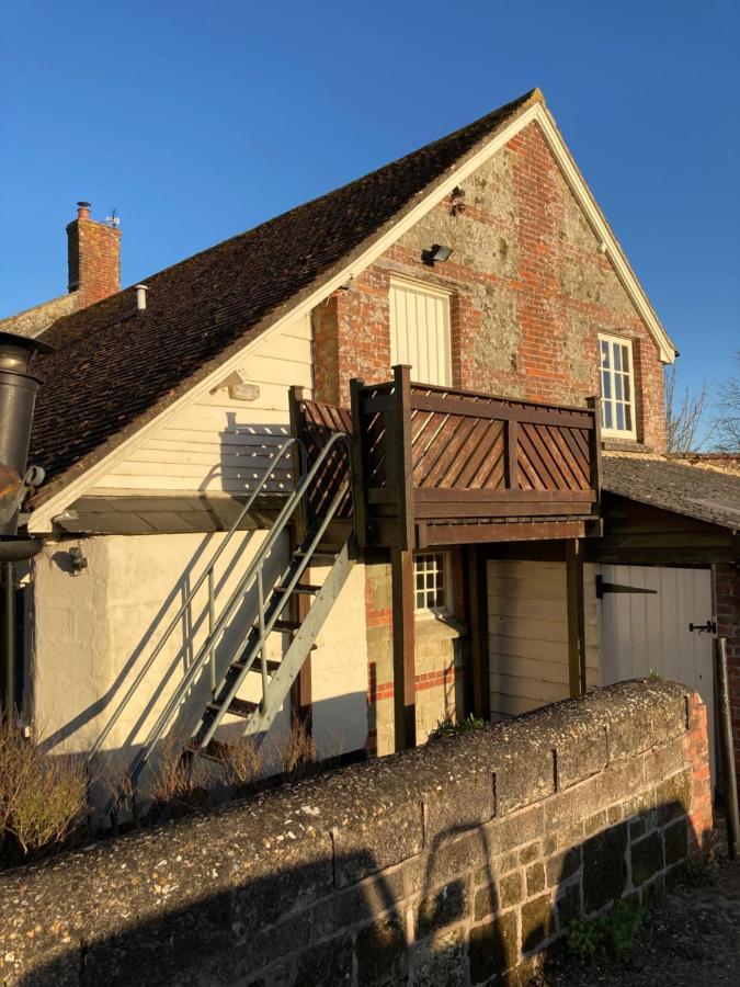 Moors Farmhouse Acomodação com café da manhã East Knoyle Exterior foto